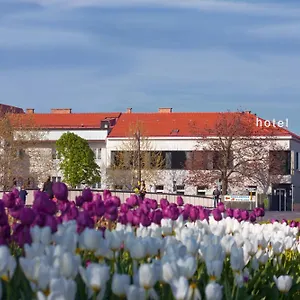 4* Hotel Strandhotel Alte Donau